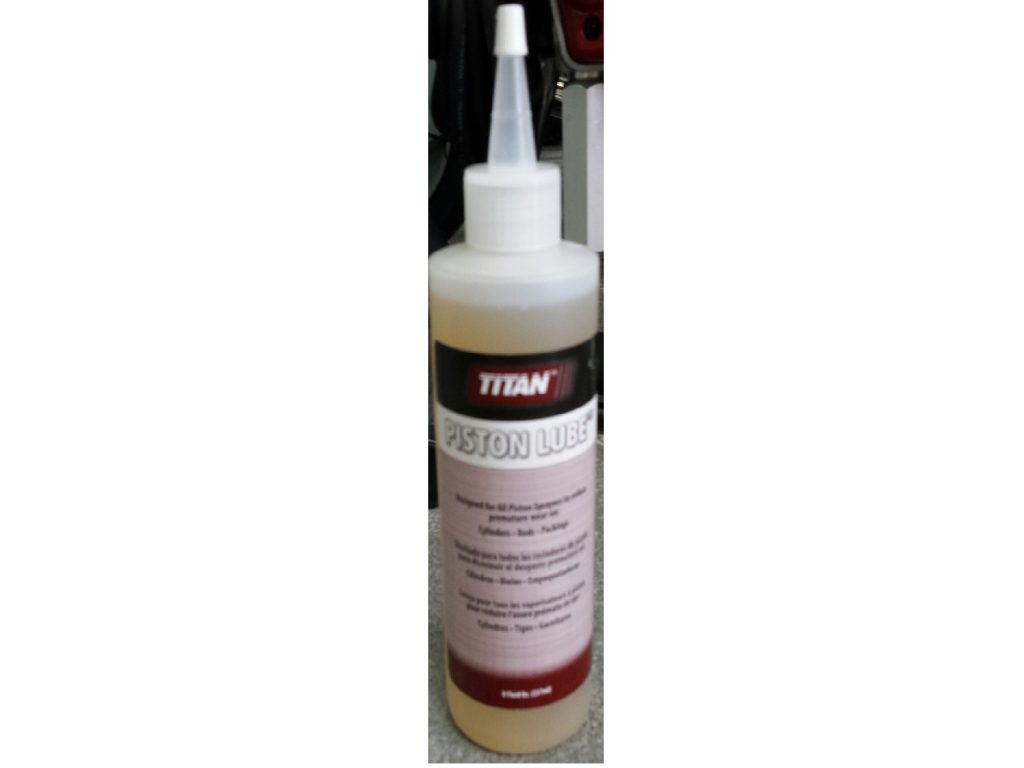 Olej smarujący do agregatów malarskich Titan Piston Lube